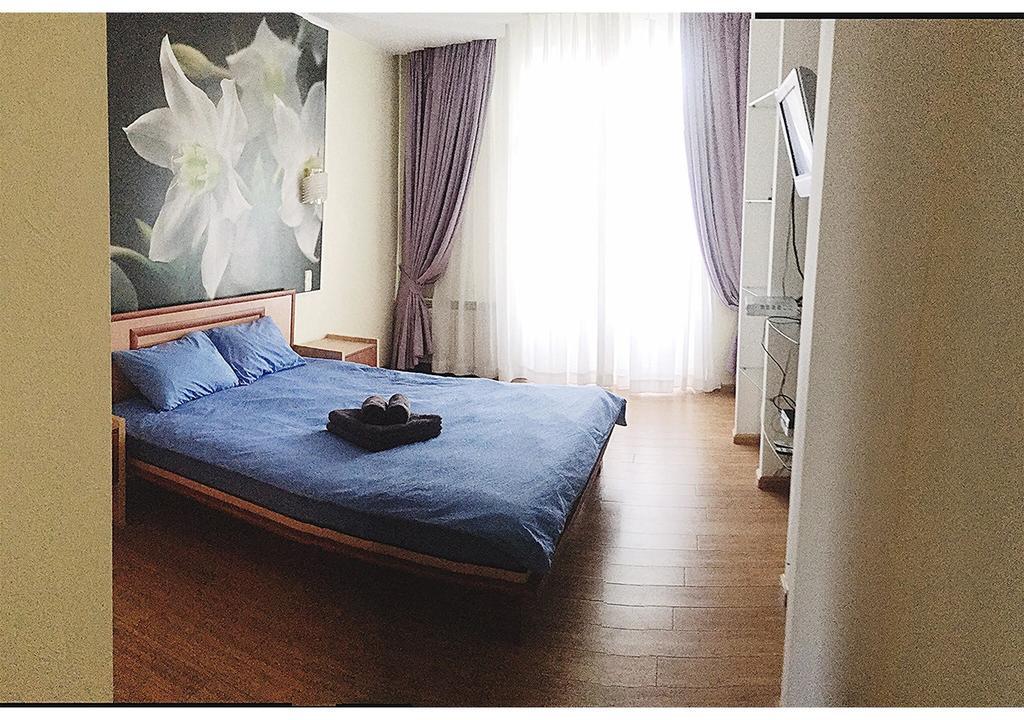 Apartment On Lukyanovska เคียฟ ภายนอก รูปภาพ