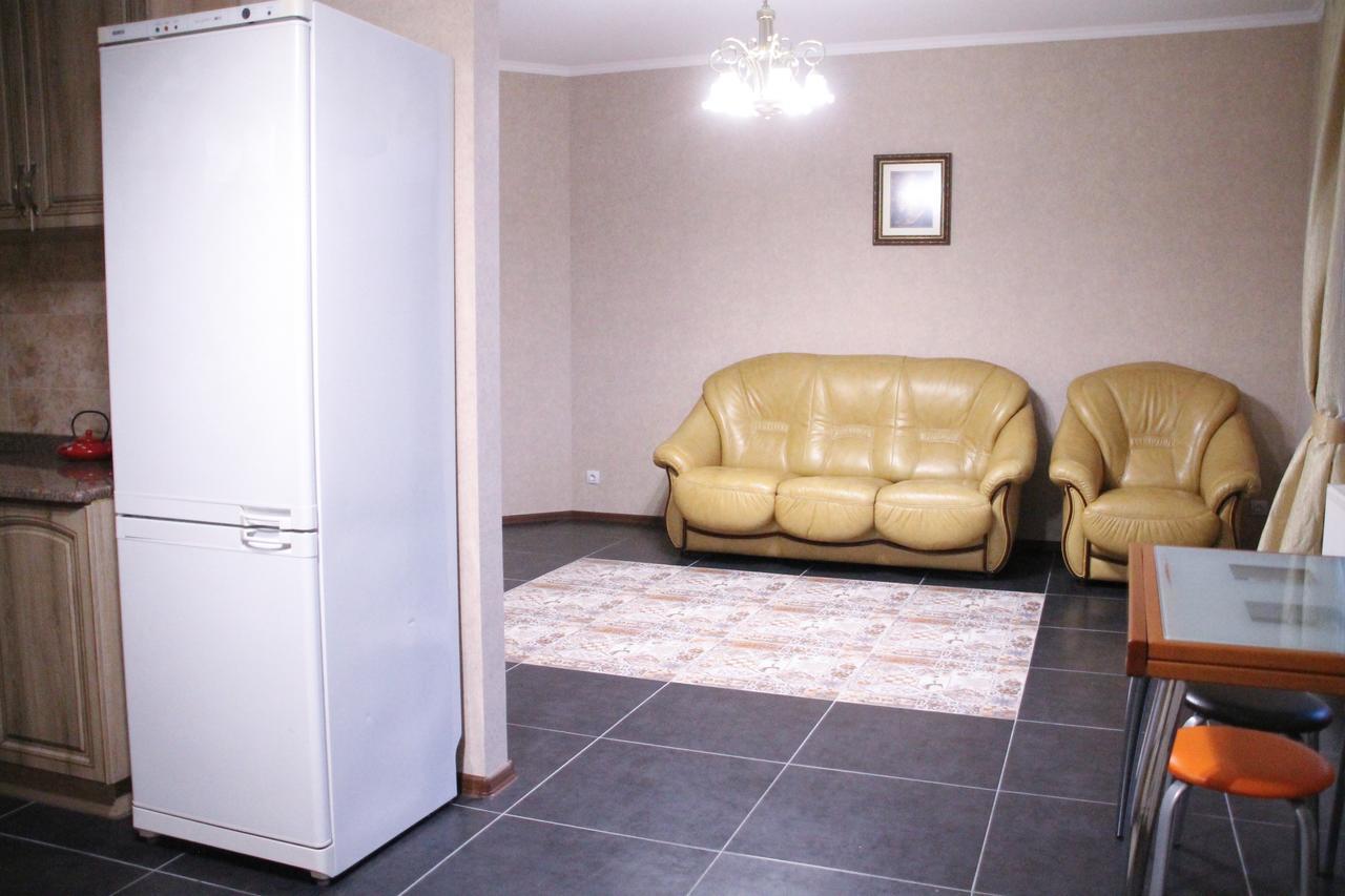 Apartment On Lukyanovska เคียฟ ภายนอก รูปภาพ