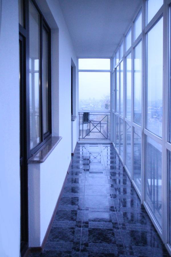 Apartment On Lukyanovska เคียฟ ภายนอก รูปภาพ